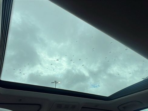 Used 2011 BMW 535i Sedan image 34