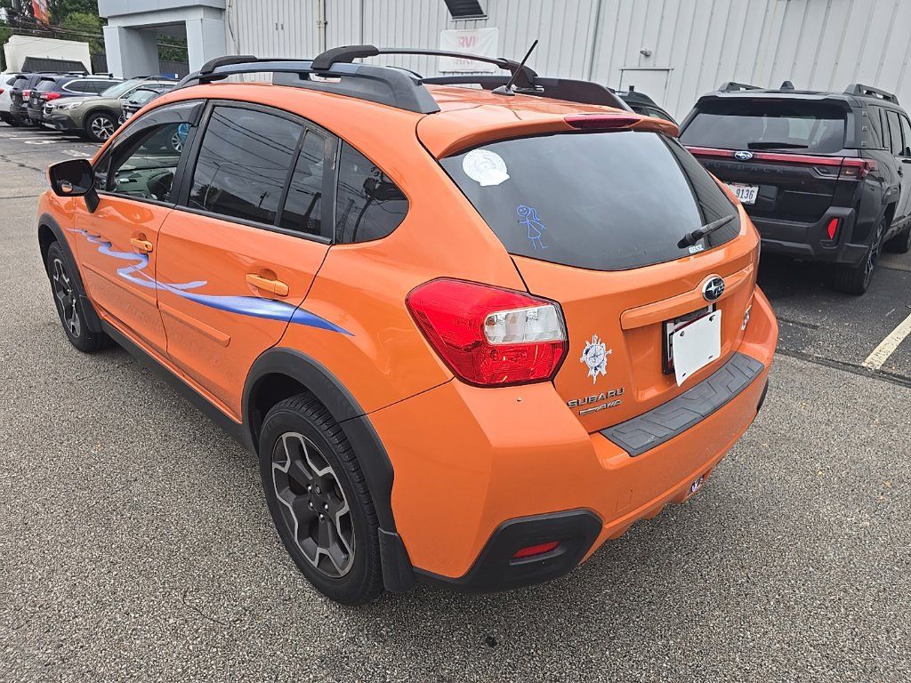 Used 2014 Subaru Crosstrek 2.0i Premium w/ Moonroof Package AWD/4WD image 4