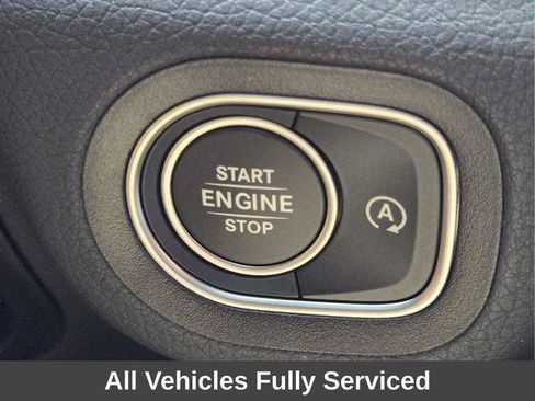 Used 2026 Mercedes-Benz GLS 450 4MATIC image 32