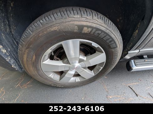 Used 2012 GMC Acadia SLT FWD image 12
