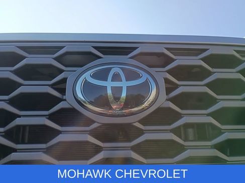 Used 2021 Toyota Tacoma TRD Sport w/ Technology Package AWD/4WD image 30