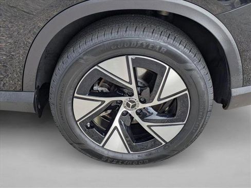 Used 2024 Mercedes-Benz GLC 300 4MATIC image 26