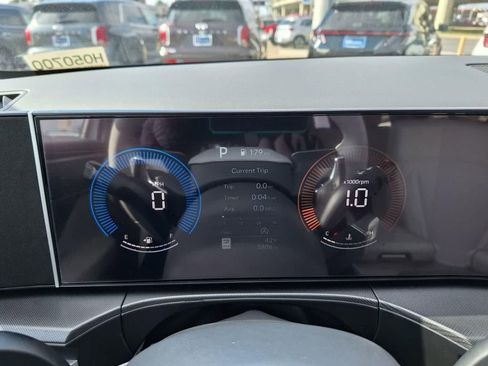 Used 2024 Hyundai Santa Fe SE image 15