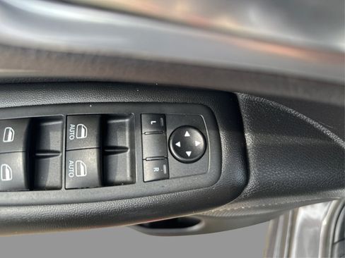 Used 2020 Dodge Durango SXT AWD/4WD image 37