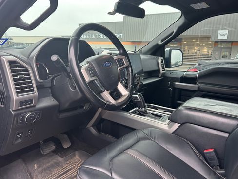 Used 2019 Ford F150 Platinum w/ Equipment Group 701A Luxury AWD/4WD image 3