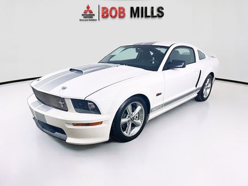 Used 2007 Ford Mustang GT Premium RWD image 3