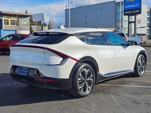 Certified 2022 Kia EV6 Wind w/ Wind Technology Package image 6