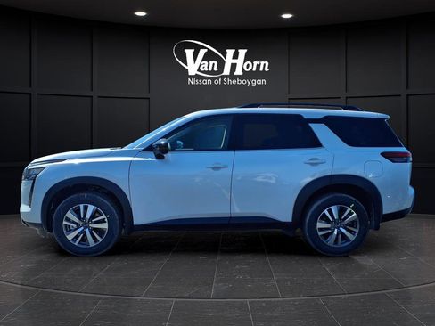 New 2026 Nissan Pathfinder SL AWD/4WD image 4
