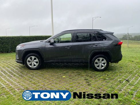 Used 2021 Toyota RAV4 LE image 22