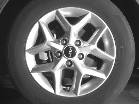 Used 2025 Kia Soul LX w/ LX Technology Package FWD image 9