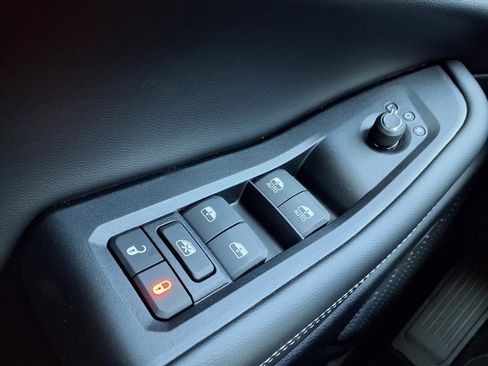 New 2025 Jeep Grand Cherokee Altitude w/ Trailer Tow Package image 16