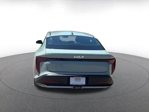 Used 2025 Kia K4 LXS image 12