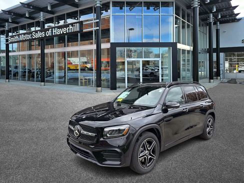 New 2026 Mercedes-Benz GLB 250 4MATIC image 1
