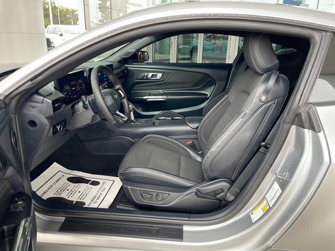 Certified 2024 Ford Mustang Coupe image 12