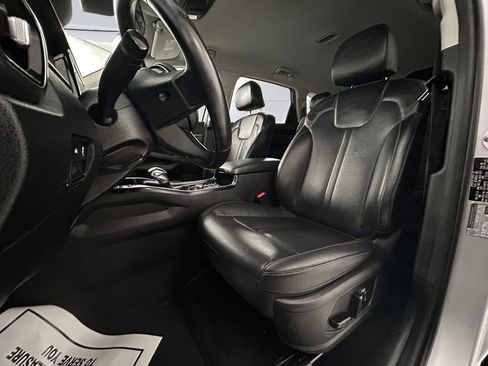 Used 2022 Kia Sorento S image 8