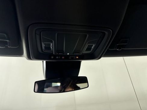 Used 2023 Chevrolet Silverado 1500 Custom image 24