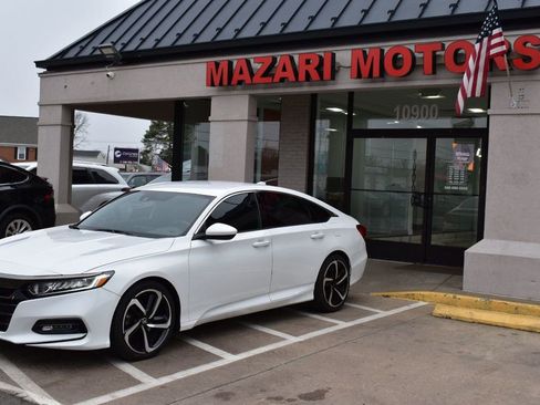 Used 2018 Honda Accord Sport image 8