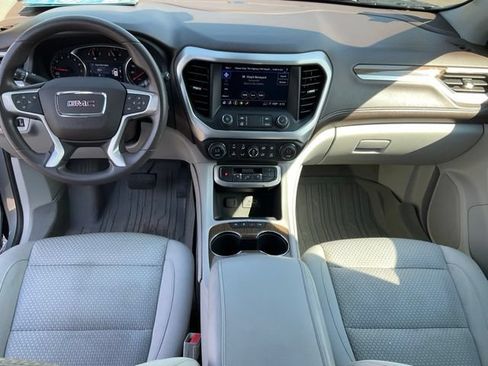 Used 2023 GMC Acadia SLE w/ Driver Convenience Package AWD/4WD image 4