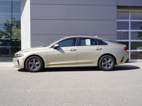 Used 2021 Kia K5 LXS FWD image 8