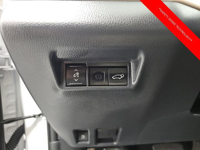 Used 2026 Toyota RAV4 XLE Premium w/ Panoramic Sun Roof Package AWD/4WD image 18