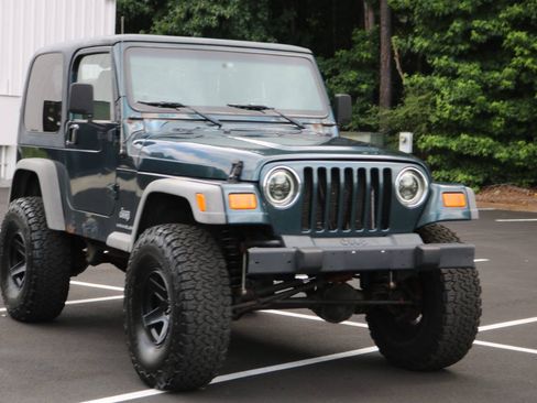 Used 2006 Jeep Wrangler X w/ Tire & Wheel Group (Ecco) AWD/4WD image 11