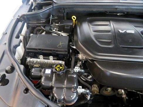 Used 2017 Jeep Grand Cherokee Laredo image 49