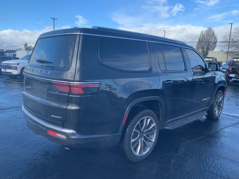 Used 2022 Jeep Wagoneer Series II w/ Premium Group I image 3