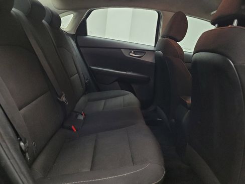 Used 2019 Kia Forte LXS FWD image 19