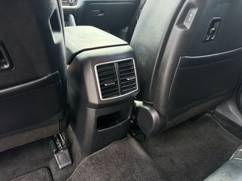 Used 2025 Kia Sportage EX FWD image 11
