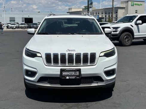 Used 2019 Jeep Cherokee Limited AWD/4WD image 2
