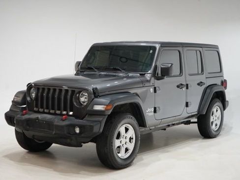Used 2019 Jeep Wrangler Unlimited Sport S image 3