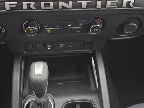 Used 2026 Nissan Frontier SV w/ Tow Package image 14