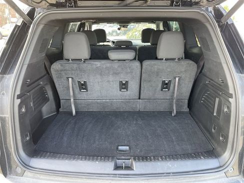 Used 2025 GMC Acadia Elevation image 24