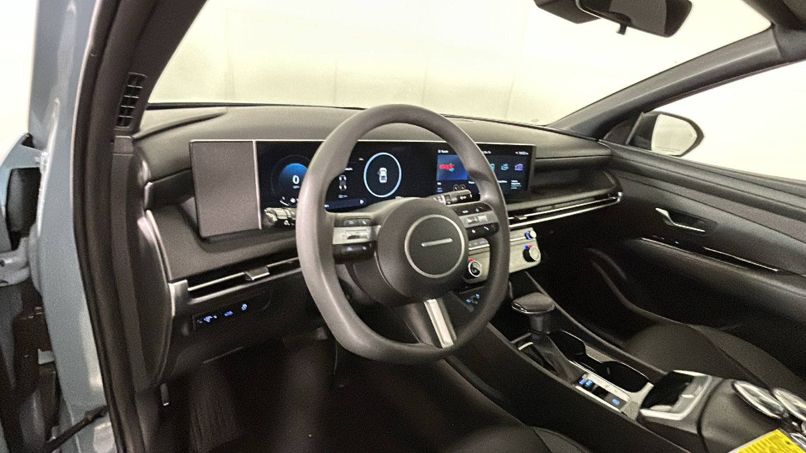 Used 2025 Hyundai Santa Cruz SEL FWD image 17