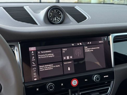 New 2026 Porsche Macan image 33