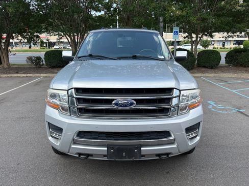 Used 2017 Ford Expedition EL Limited w/ Equipment Group 301A AWD/4WD image 2