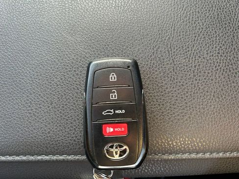 Used 2025 Toyota Camry XSE image 33