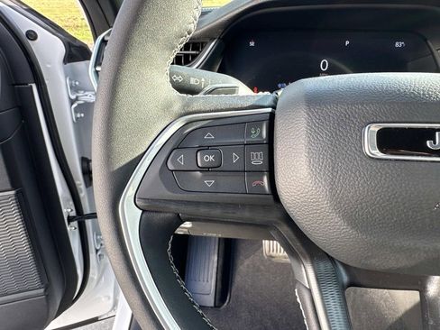 New 2025 Jeep Grand Cherokee Altitude image 41