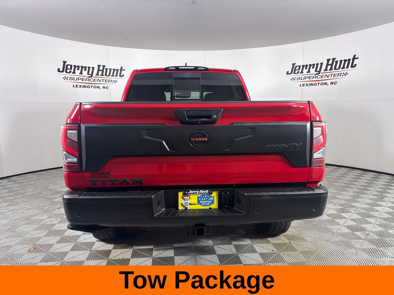 Used 2022 Nissan Titan PRO-4X w/ Pro-4x Convenience Package AWD/4WD image 7