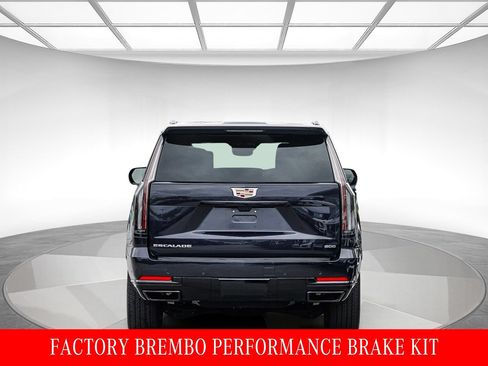 Used 2025 Cadillac Escalade Sport Platinum AWD/4WD image 4