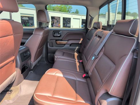 Used 2018 Chevrolet Silverado 1500 High Country AWD/4WD image 36