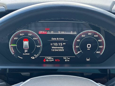 Used 2024 Audi Q8 e-tron Premium Plus image 24