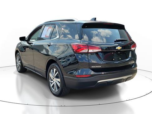 Used 2023 Chevrolet Equinox Premier AWD/4WD image 3