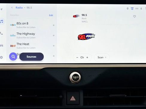 Used 2023 Toyota Crown Limited image 22