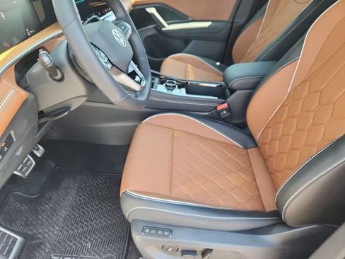 New 2026 Volkswagen Tiguan SEL R-Line AWD/4WD image 7