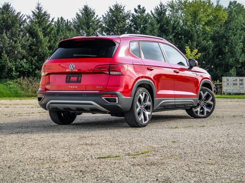 Used 2023 Volkswagen Taos SEL AWD/4WD image 8