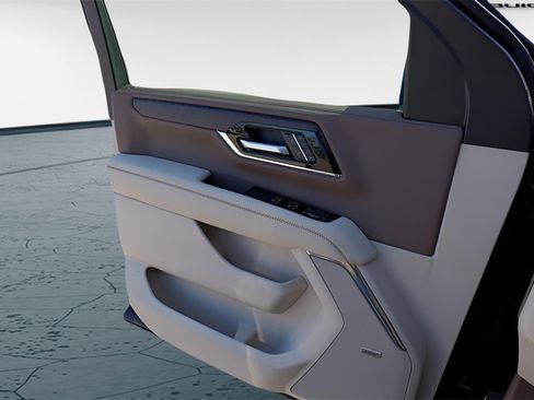 New 2026 GMC Yukon Denali w/ Sun & Power Step Package image 19