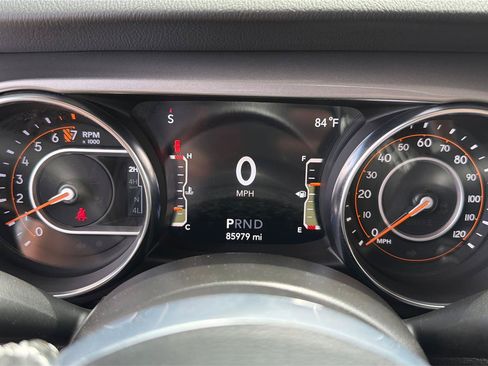 Used 2021 Jeep Wrangler Unlimited Sahara w/ Cold Weather Group AWD/4WD image 15