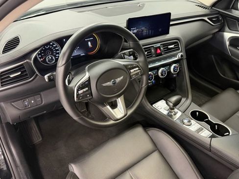 Used 2022 Genesis G70 2.0T image 9