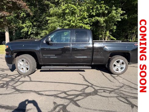 Used 2019 Chevrolet Silverado 1500 Custom w/ Custom Convenience Package AWD/4WD image 5